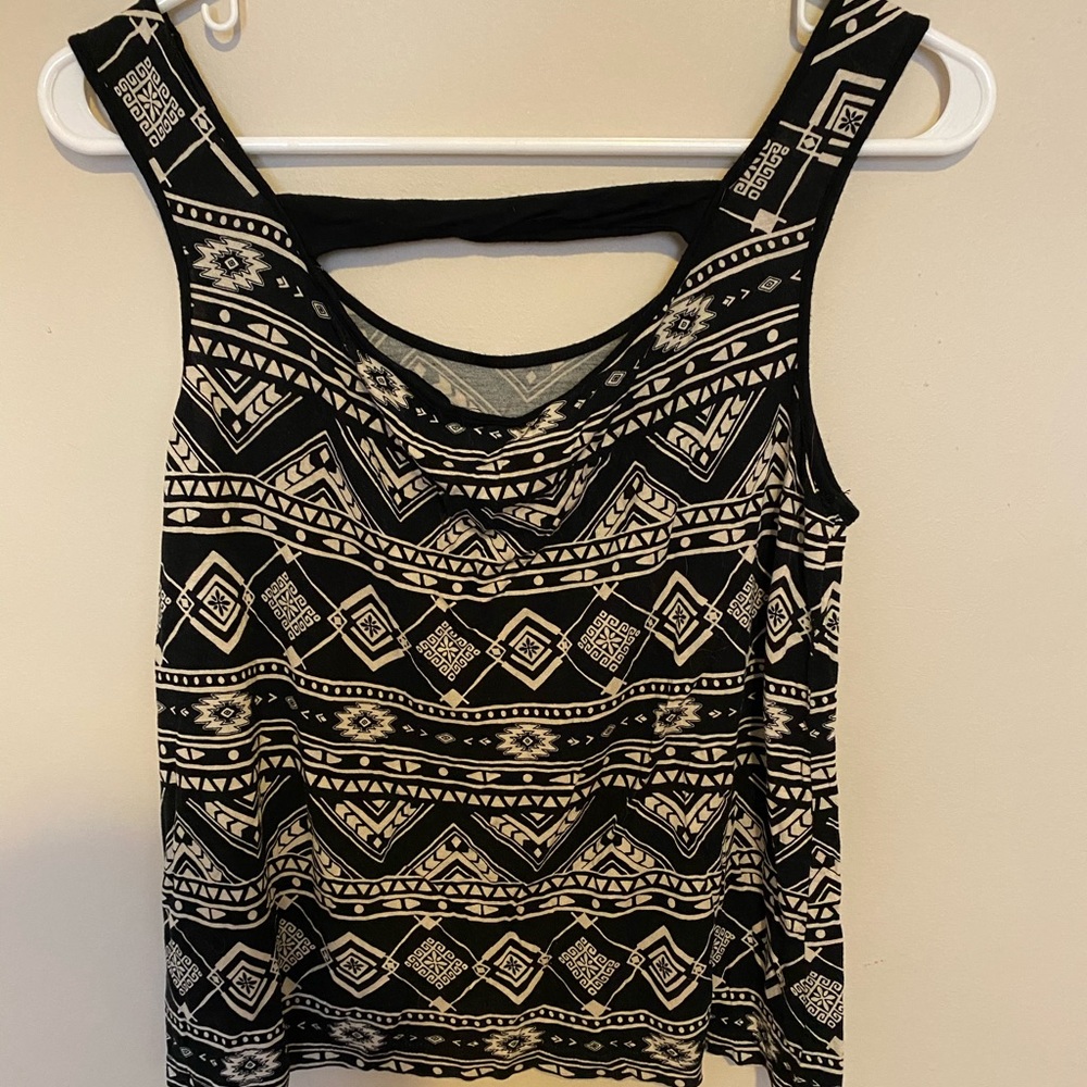 Patterned Tank Top - Picture 3 of 3